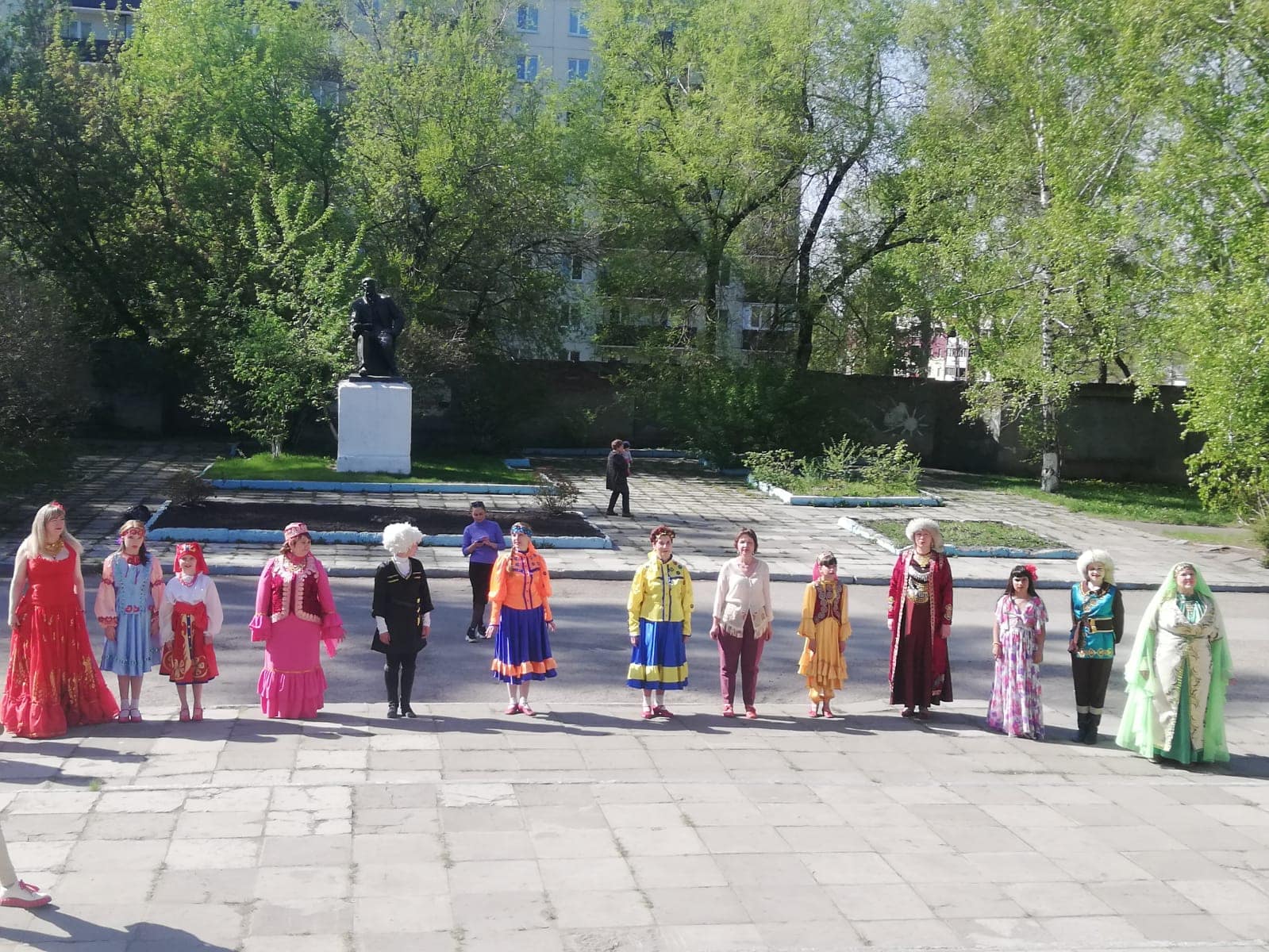 12 мая в Досуговом центре «Комсомолец» состоялся концерт «#МыВместе» в поддержку Донецкой и Луганской Народных Республик