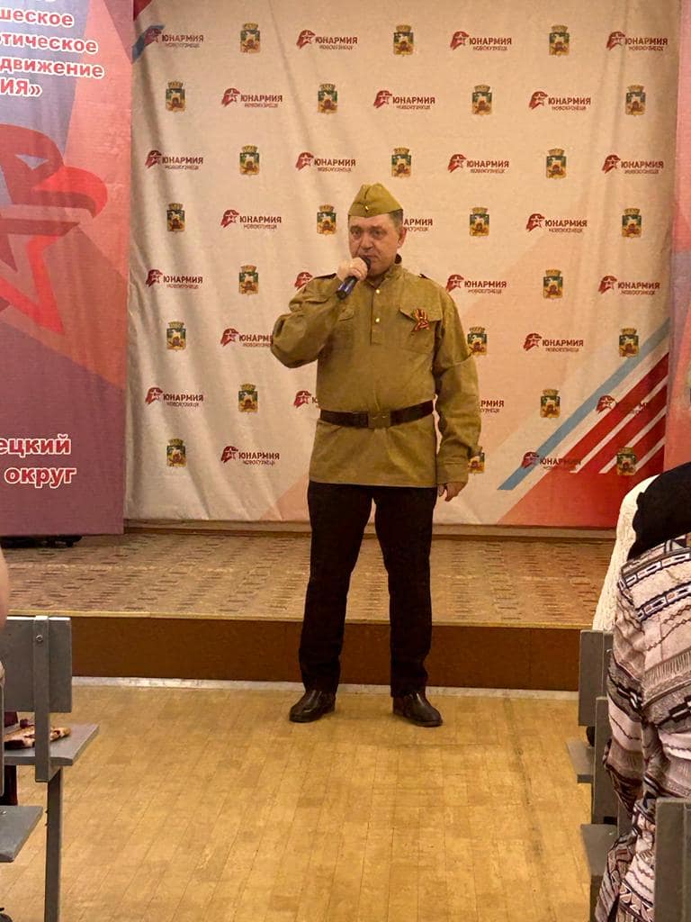 5 мая накануне празднования главного события страны – Дня Великой Победы артисты Досугового центра «Комсомолец» поздравили ветеранов войны и труда Заводского района г. Новокузнецка с праздником мужества и героизма!