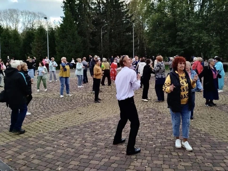 ТАНЦЫ ПРОДОЛЖАЮТСЯ